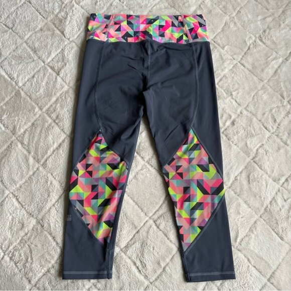 Victoria's Secret VSX | Rainbow Geometric Knockout Capris | Size Medium - Picture 3 of 12
